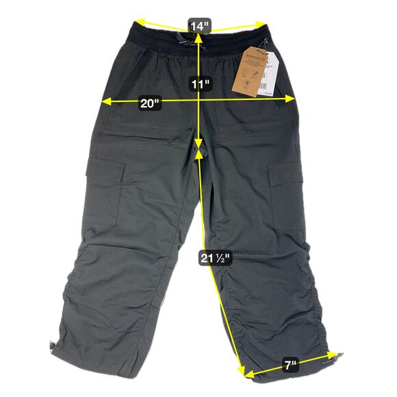 NWT Avalanche Valley Cargo Capri Pants Womens Small Black High Waisted Pockets - Picture 12 of 12